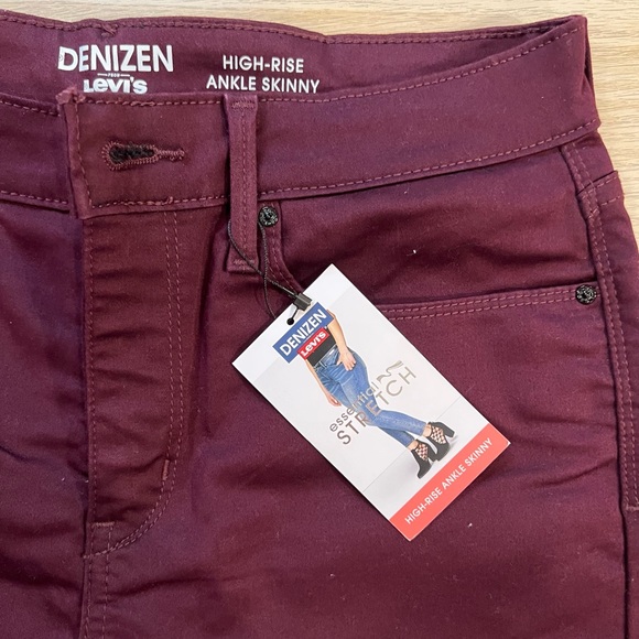 Maroon Levi Jeans - Picture 6 of 6